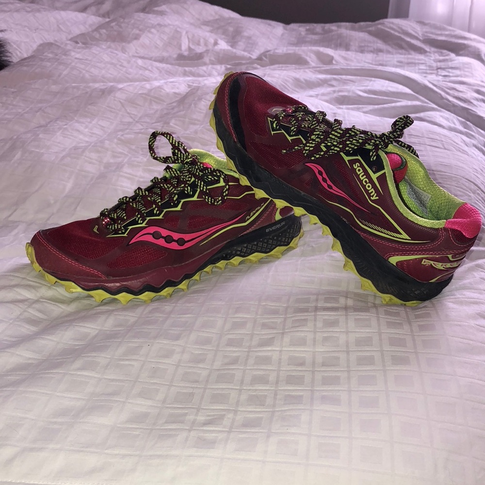 Saucony Peregrine 6 trail running shoes